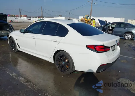 2022 BMW 530E из США, поврежденный, VIN WBA13AG04NCK75459